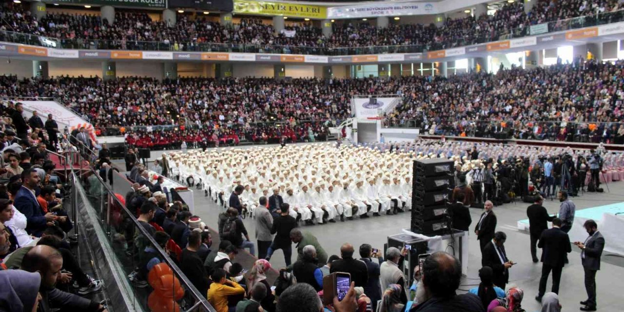 Kayseri’de 800 Hafız İçin Tören Düzenlendi