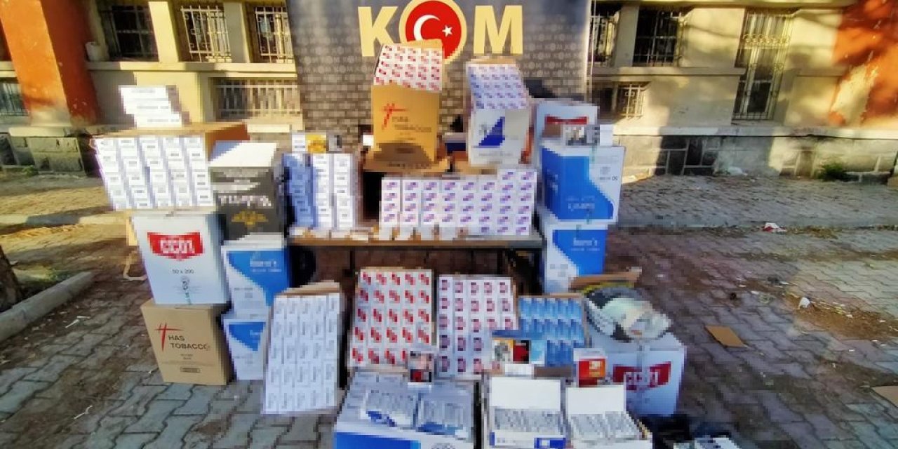 Kayseri’de Kaçak Tütün Operasyonu: 250 Bin Dal Makaron Ele Geçirildi