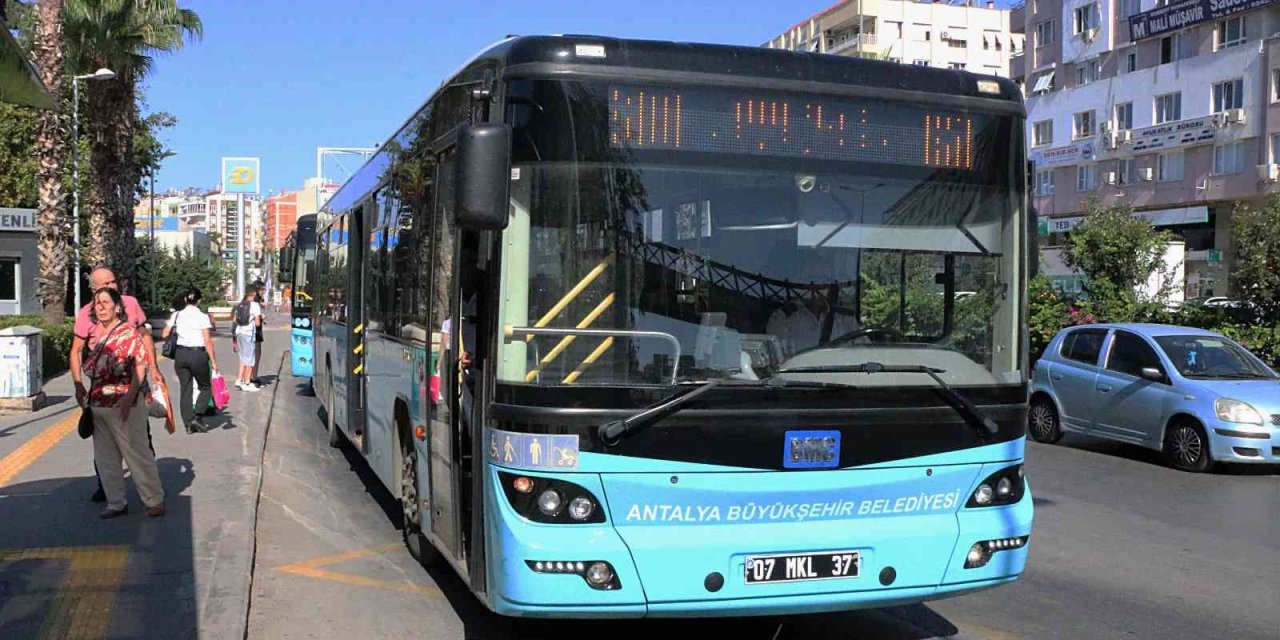 Büyükşehir’e Ait Toplu Ulaşım Araçları Cumhuriyet Bayramında Ücretsiz