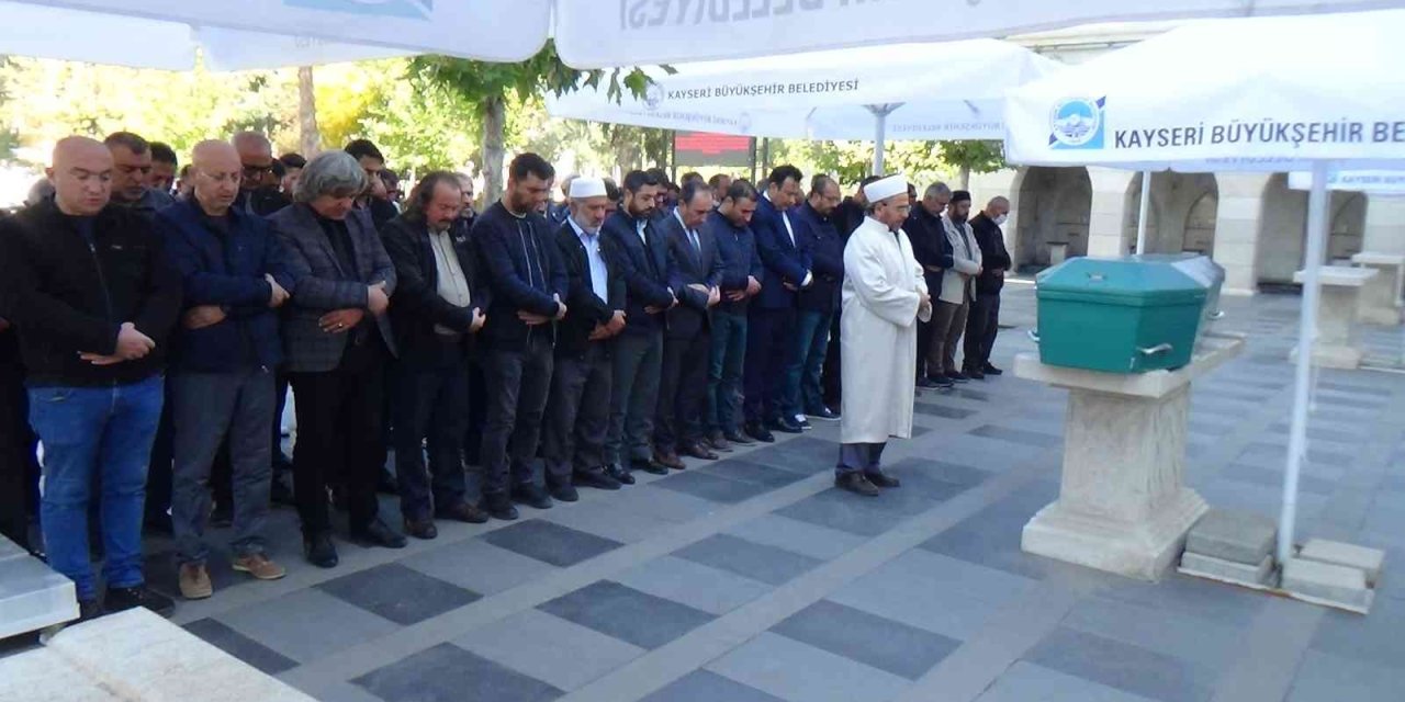 Kazada Hayatını Kaybeden Rümeysa Toprağa Verildi