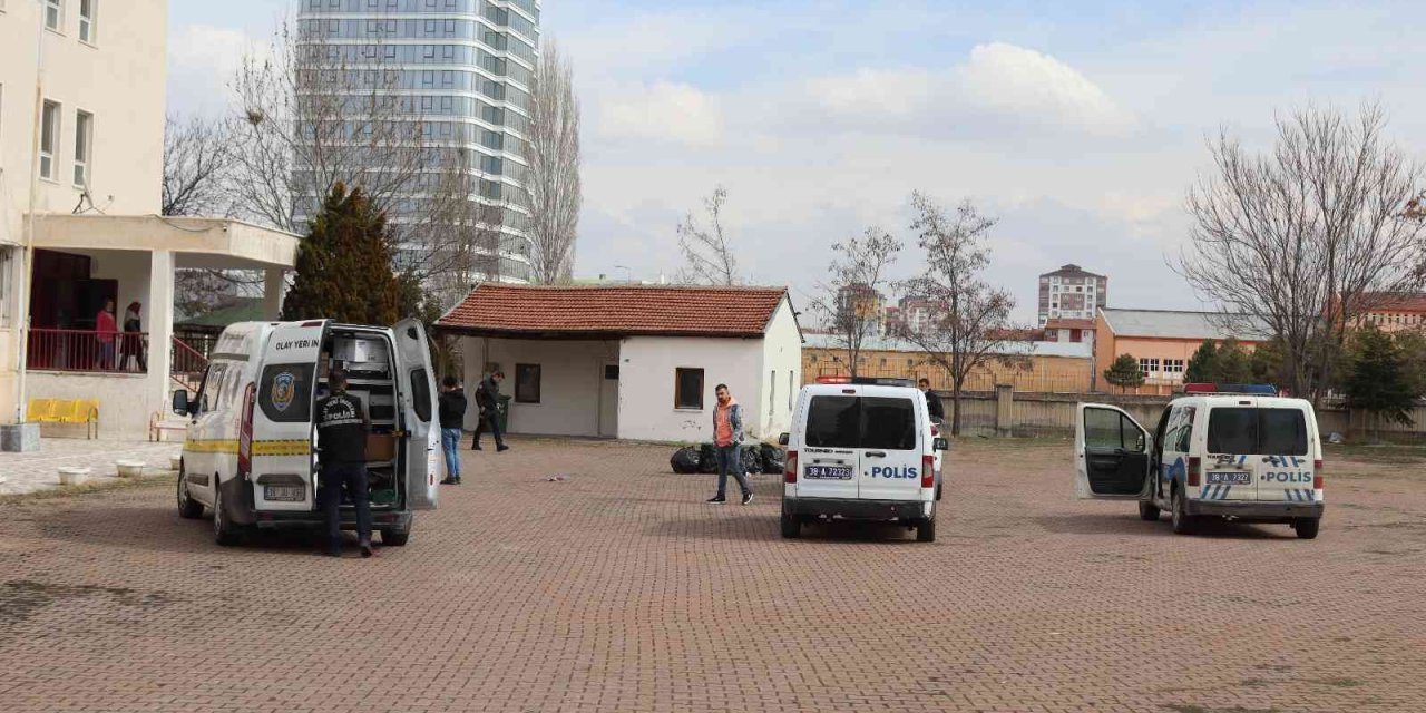 Boşandığı Gün Kayınvalidesini Bıçaklayan Sanığa 10 Yıl Hapis Cezası