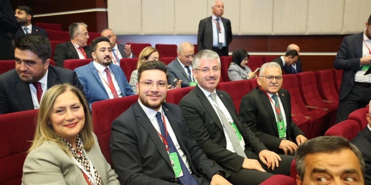 Başkan Büyükkılıç, Ak Parti Genişletilmiş İl Başkanları Toplantısı’na Katıldı