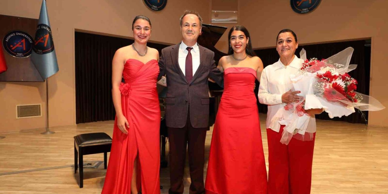 Akdeniz Üniversitesi’nde Cumhuriyet Konseri