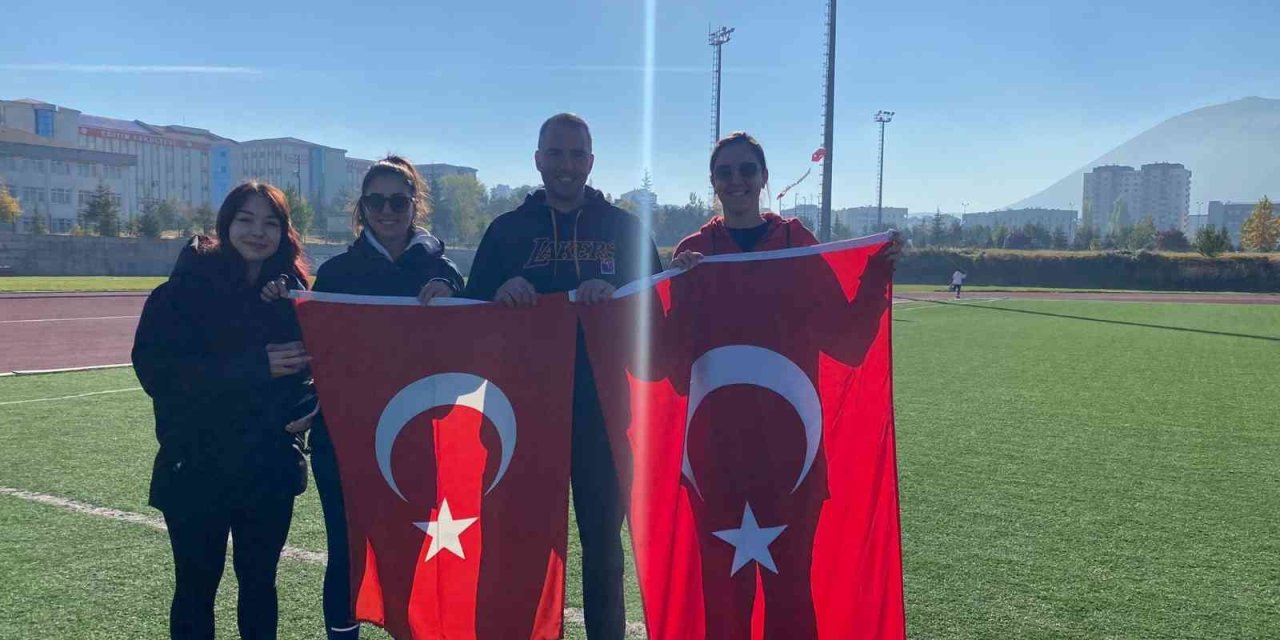 Erü Öğrencilerinden Cumhuriyet Bayramı Etkinliği