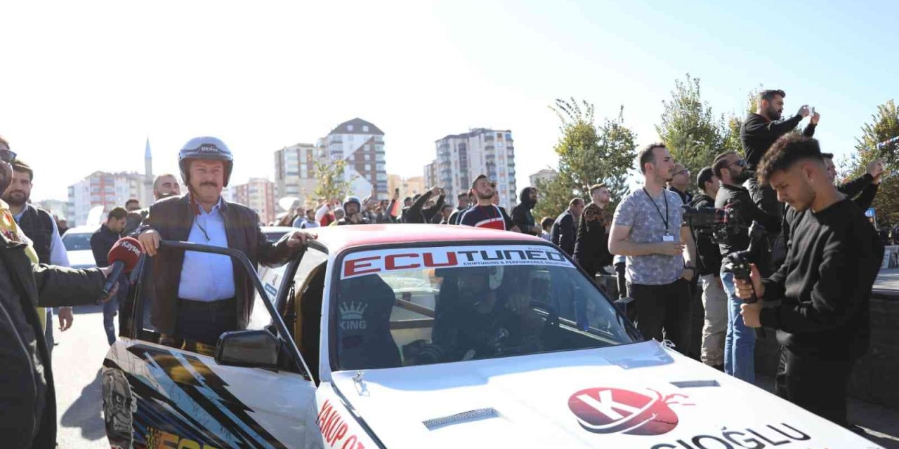 Heyecan Ve Aksiyon Dolu Oto Slalom Yarışmasına Yoğun İlgi