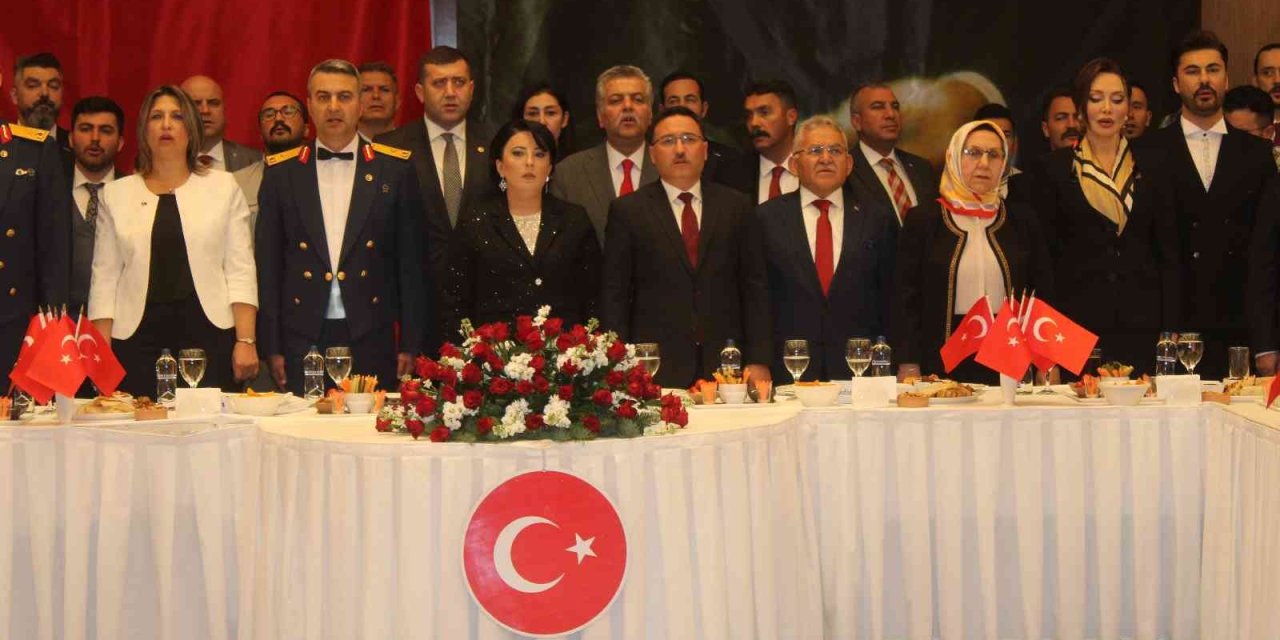 Vali Çiçek: "kayseri Ve Kayseri Gibi Şehirler Olduğu Sürece Bu Memleket Asla Tutsak Edilemeyecektir"