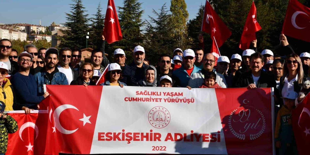 Adliye Çalışanları ’cumhuriyet Yürüyüşü’nde Buluştu