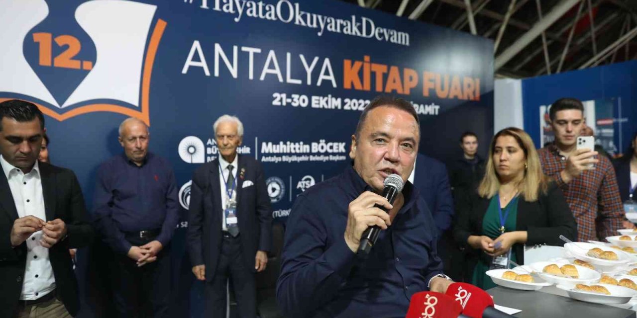 12. Antalya Kitap Fuarını 1 Milyon 9 Bin 678 Kişi Ziyaret Etti