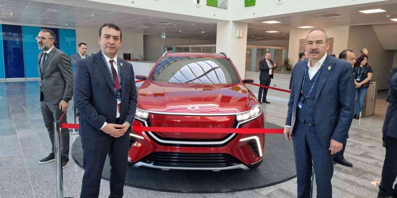 Kto Başkanı Gülsoy İle Meclis Başkanı Arslan Togg Tanıtım Törenine Katıldı