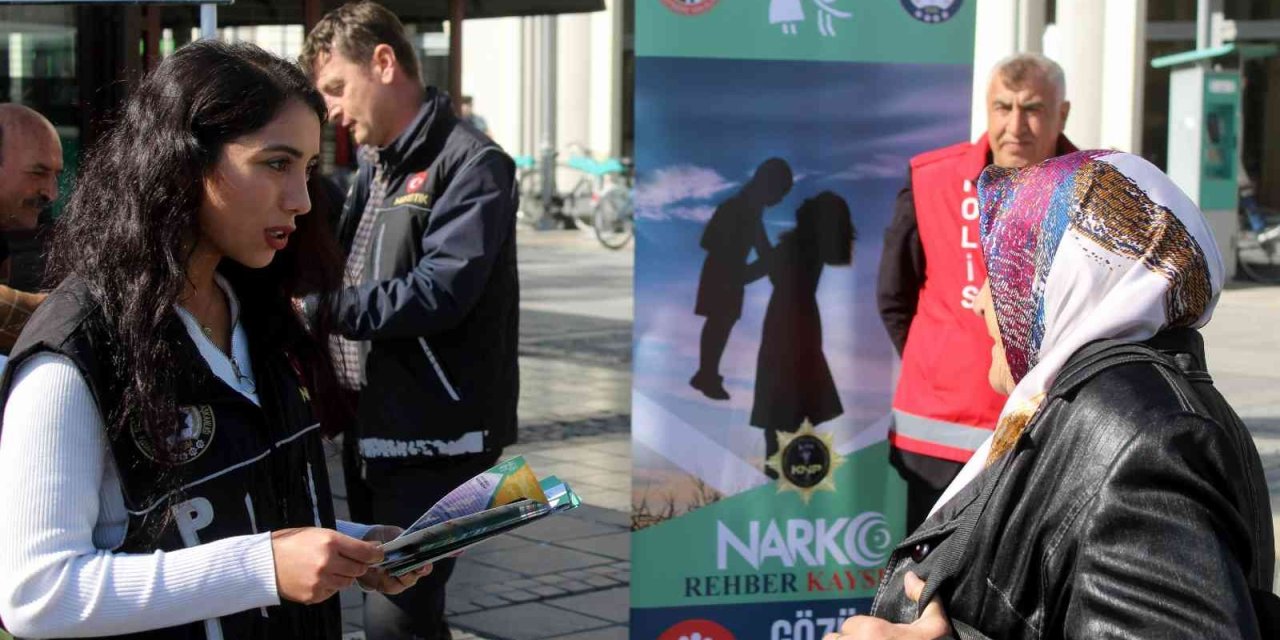 Vatandaşlar Narkotik Suçlarla İlgili Bilgilendirildi