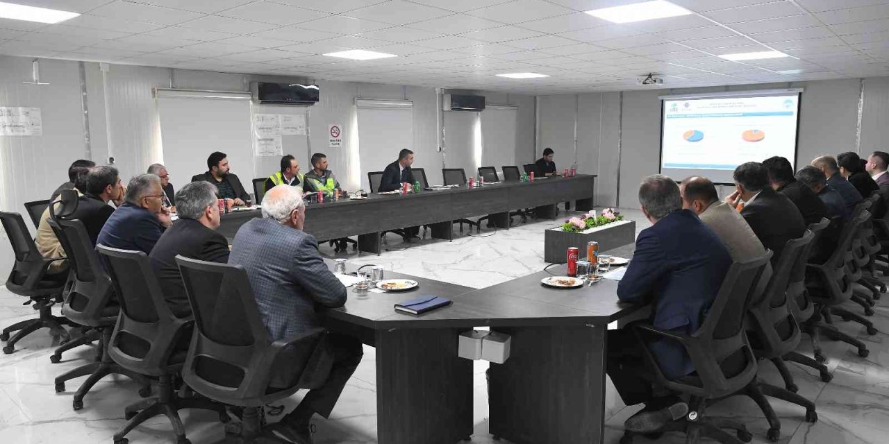 Başkan Büyükkılıç’tan Raylı Sistem Toplantısı