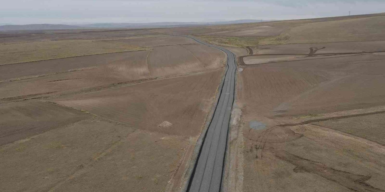 Konya Büyükşehir’den Yunak’a Yüksek Standartlı Mahalle Yolları