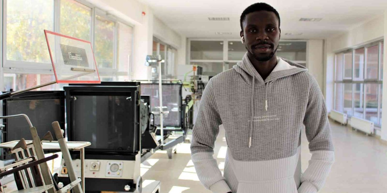 Afrikalı Dhakaba Sinema Eğitimi İçin Kilometreleri Ardında Bıraktı