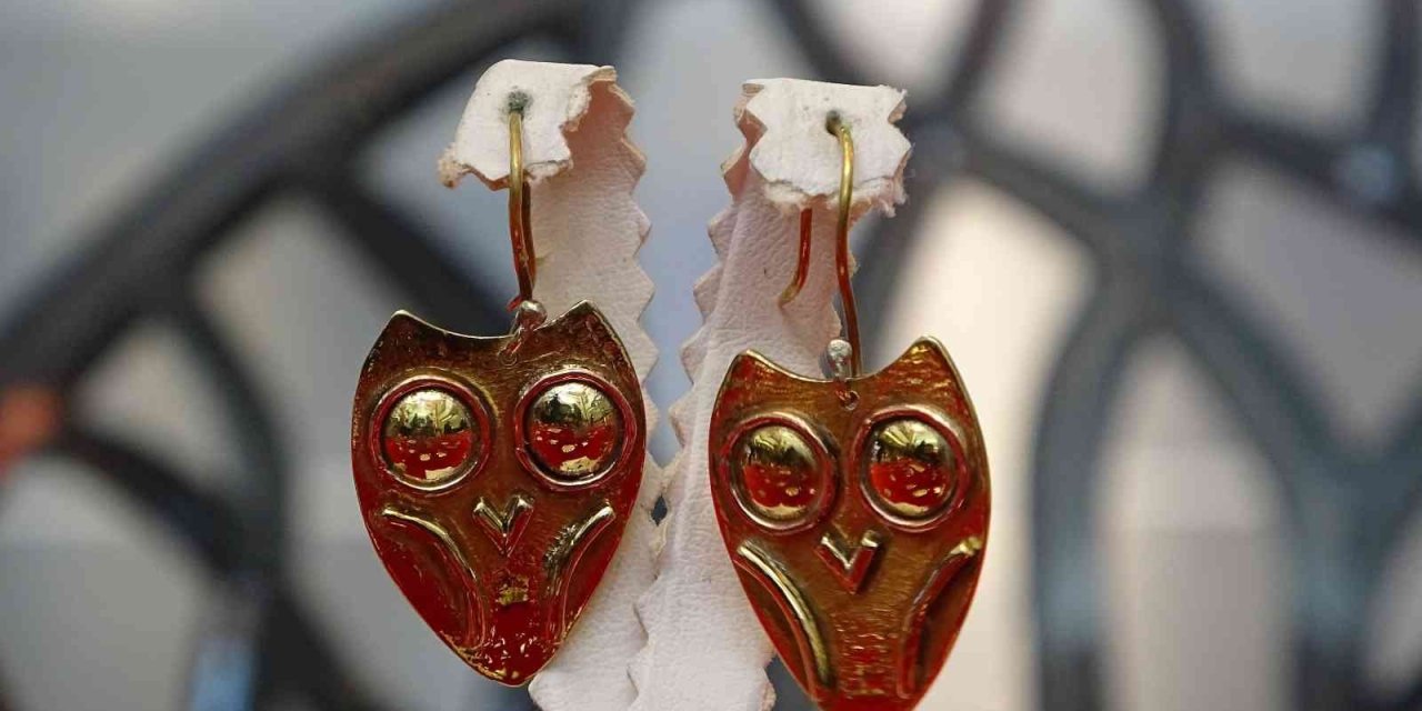 Öğrencilerden Kuyumcuları Kıskandıran Takılar