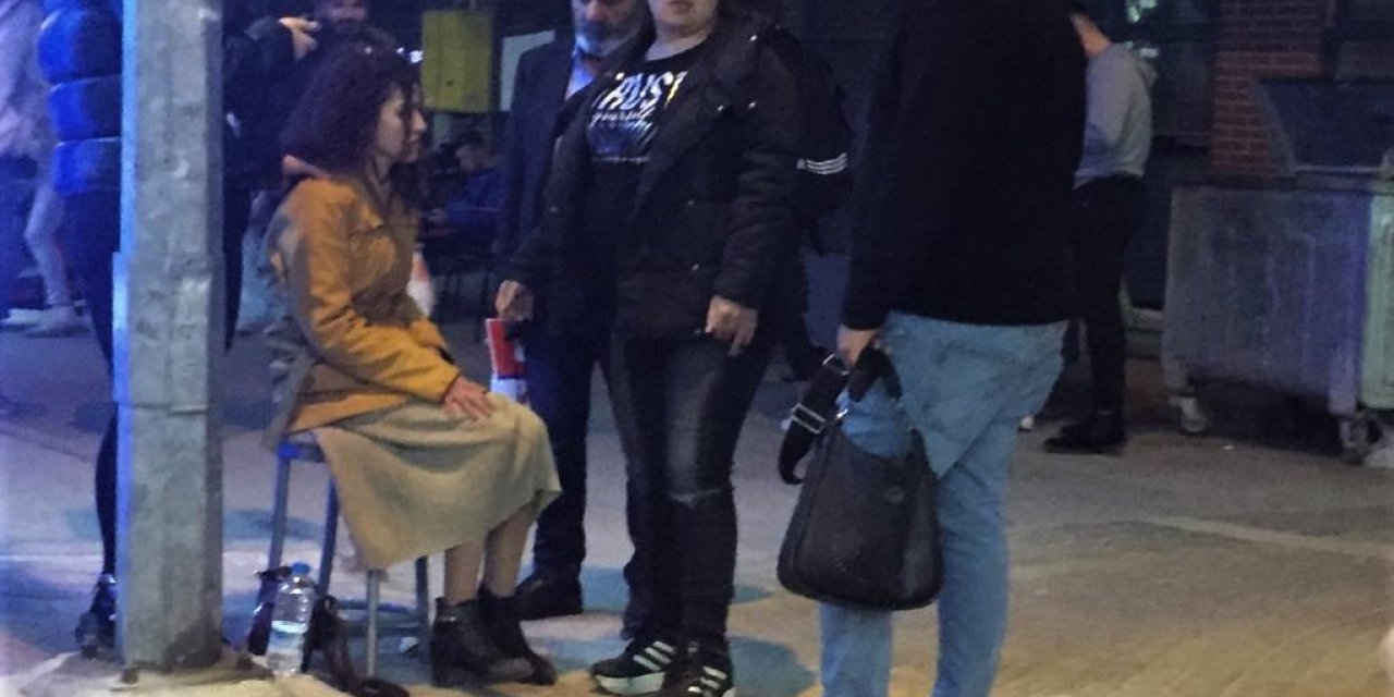 Yere Yığılan Kadına İlk Müdahale Civardaki Esnaftan Geldi