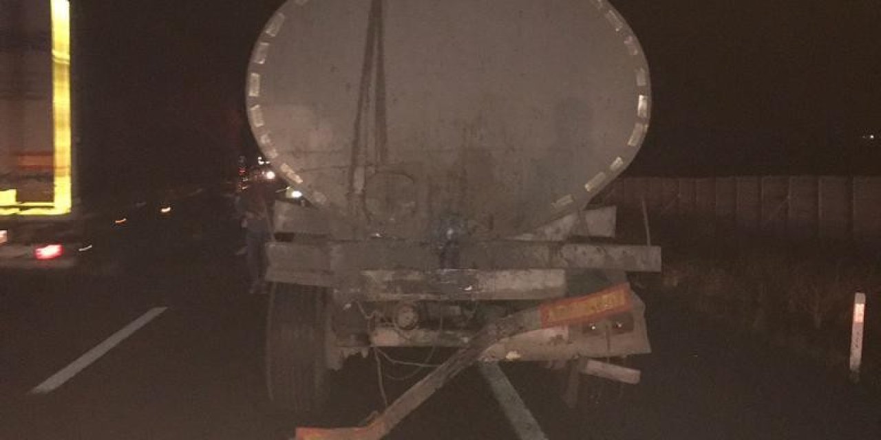 Konya’da Hafif Ticari Araç Tıra Çarptı: 1 Ölü, 7 Yaralı