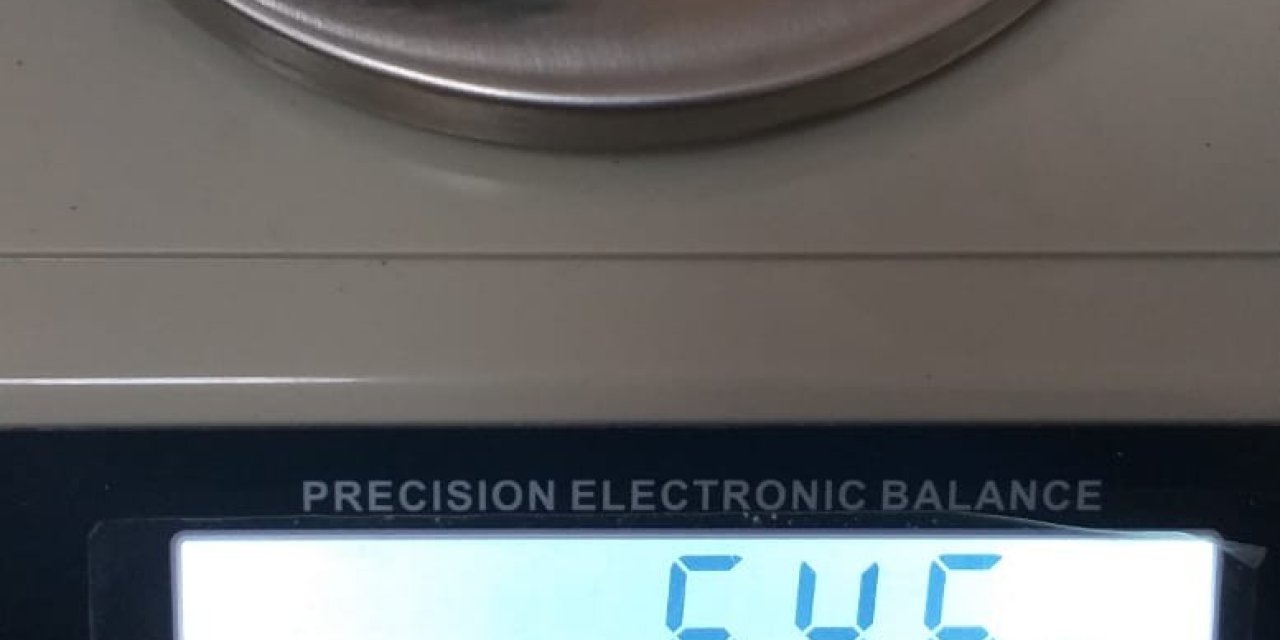 Okul Önünde Bekleyen Araçtaki Şahıstan Uyuşturucu Çıktı