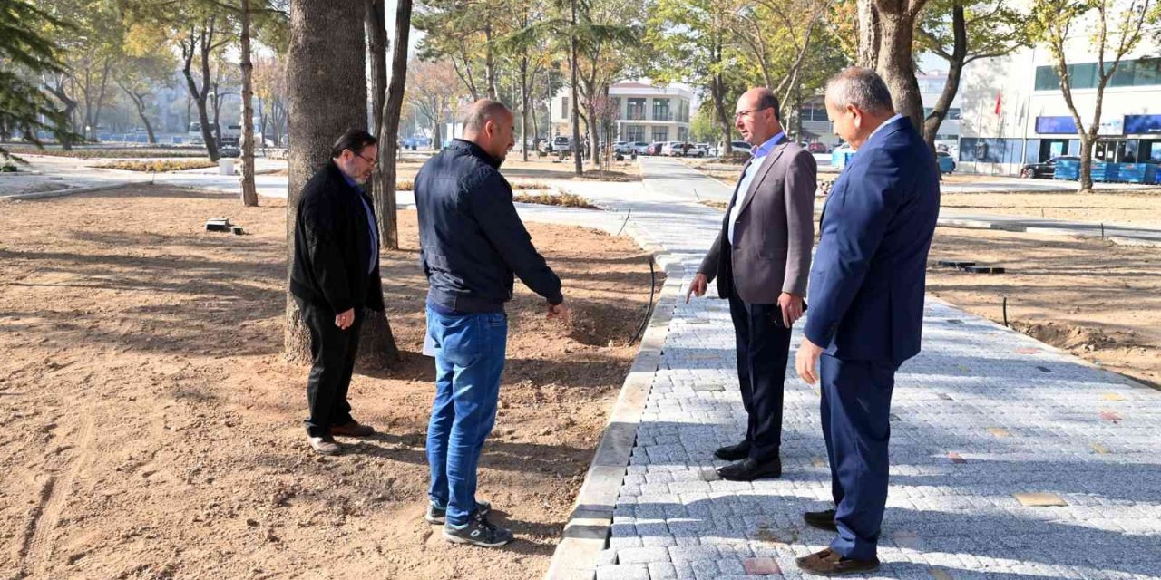 Cem Sultan Parkında Çalışmalar Devam Ediyor