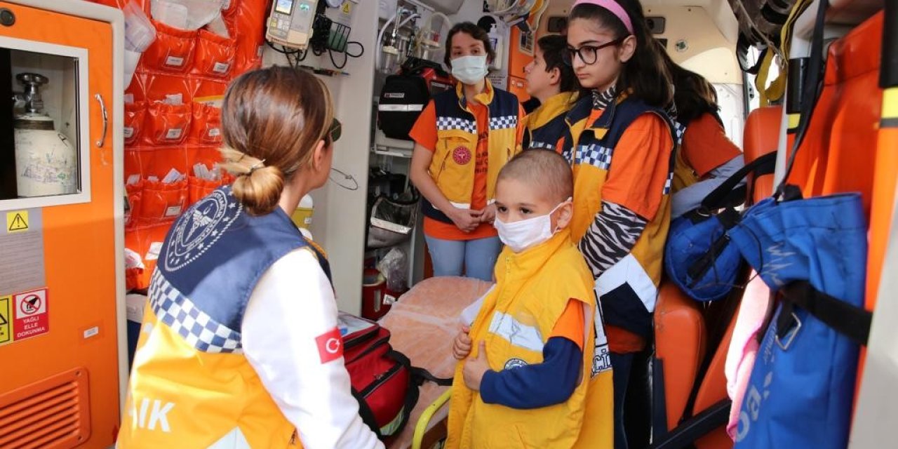 Ambulans Sirenleri Lösemili Çocuklar İçin Çaldı