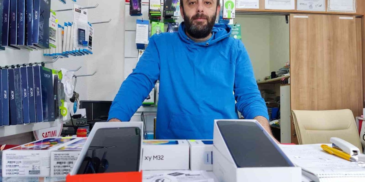 Telefoncu Esnafı Ab’nin Tek Tip Şarj Aleti Düzenlemesini Olumlu Karşıladı