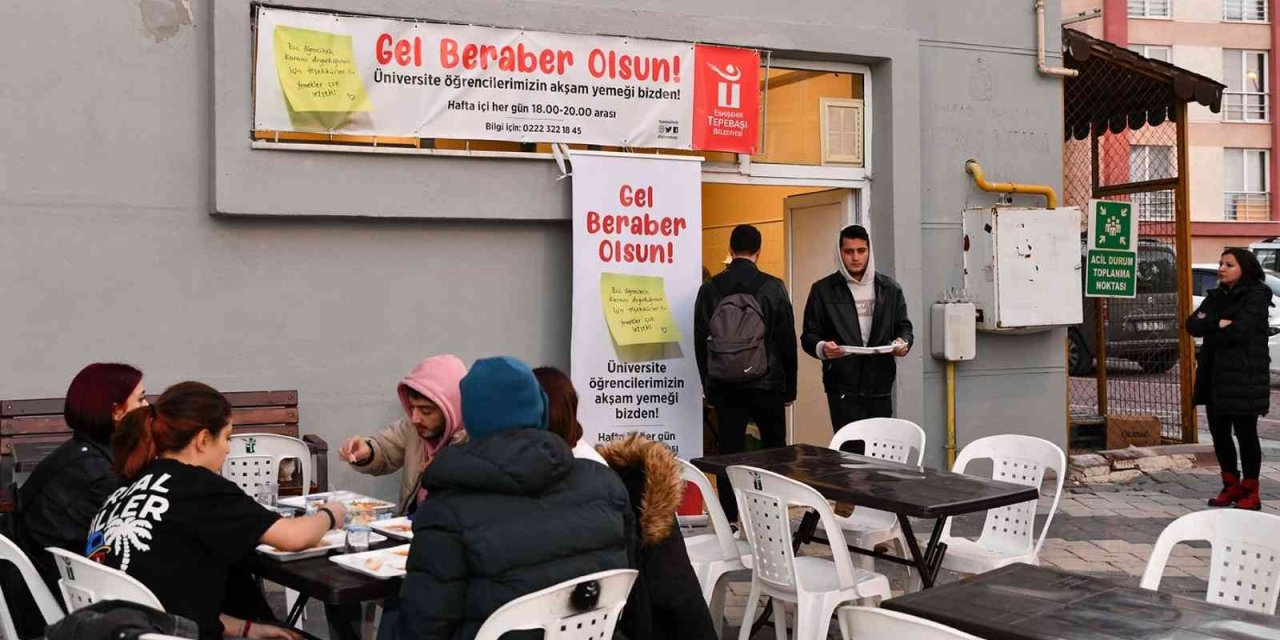 Üniversitelilere Yemek Desteği Sürüyor
