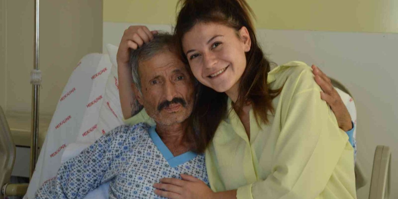 Torunundan Alınan Karaciğer Nakledilen 71 Yaşındaki Dede, Gözyaşlarını Tutamadı