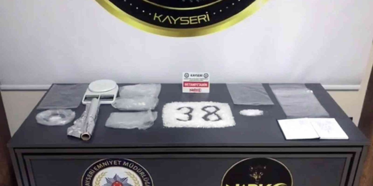 Uyuşturucu Madde İç Çamaşırından Çıktı