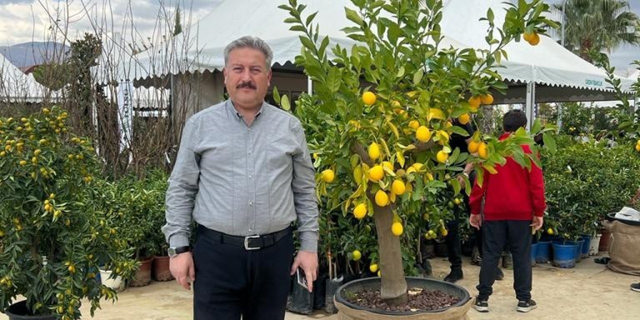 Başkan Palancıoğlu, Ödemiş Süs Bitkileri Ve Fidancılık Sergisini Gezdi