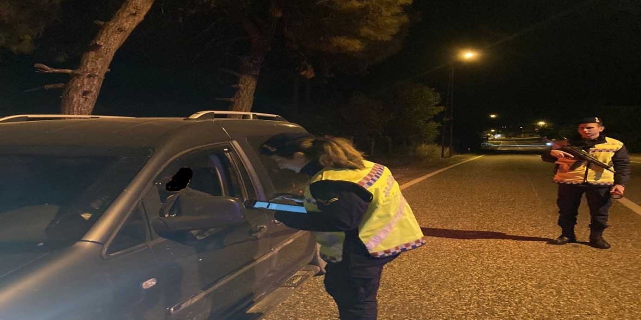 Jandarmadan 14 İlçede Eş Zamanlı Huzur Ve Güven Uygulaması