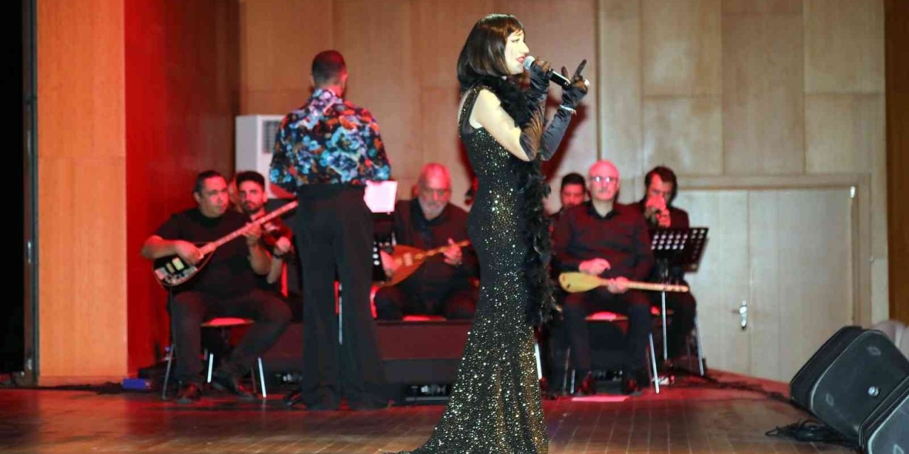 Manavgat’ta Yeşilçam Film Müzikleri Rüzgarı Esti