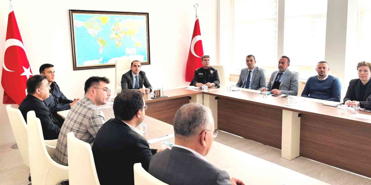 Kulu’da "madde Bağımlılığıyla Mücadele" Konulu Toplantı Yapıldı