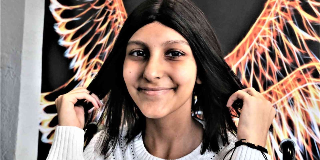 Kemoterapi Tedavisi Sonrası Saçları Dökülen Şerife’nin Yüzü Güldü