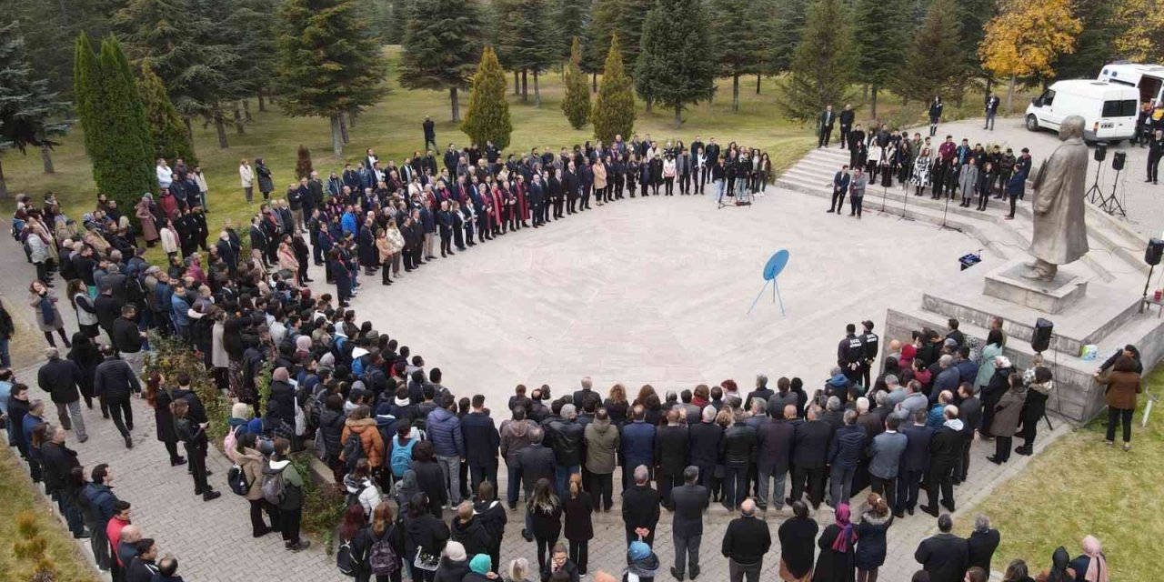 Erü’de 10 Kasım Atatürk’ü Anma Töreni Gerçekleştirildi