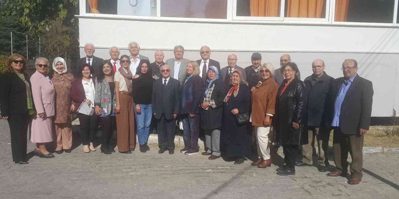 Eskişehirli 68 Yaşında Halk Ozanı Ve Devlet Sanatçısı Kâmil Sayın’a Vefa Etkinliği Düzenlendi