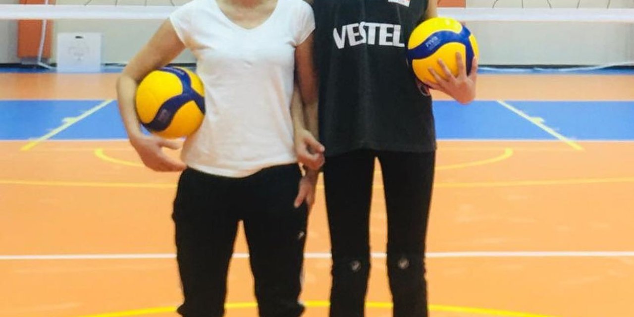 Minel Nefin Özen’e Milli Davet