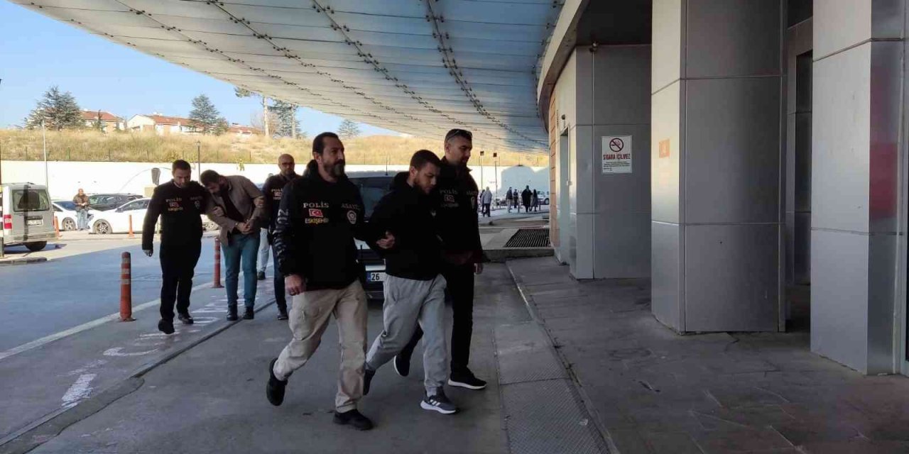 Yakın Arkadaşını Öldürdüğü İddia Edilen Şüpheli Tutuklandı