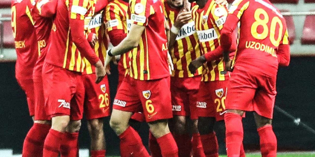 Emrah Başsan İlk Golünü Attı