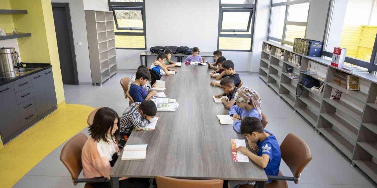 Hal Mahallesi Kütüphanesi Öğrencilerin İkinci Evi Oldu