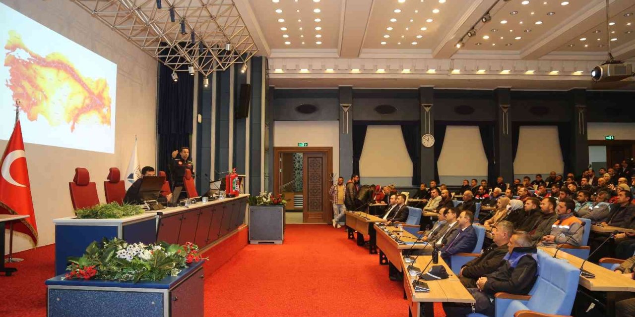 Büyükşehirden Personele Yangın, Deprem Ve Trafik Kazaları’ Eğitimi