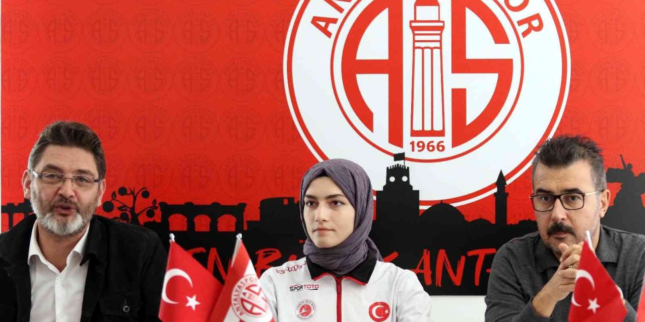 Sena Amine Nur Özgen Antalyaspor’da