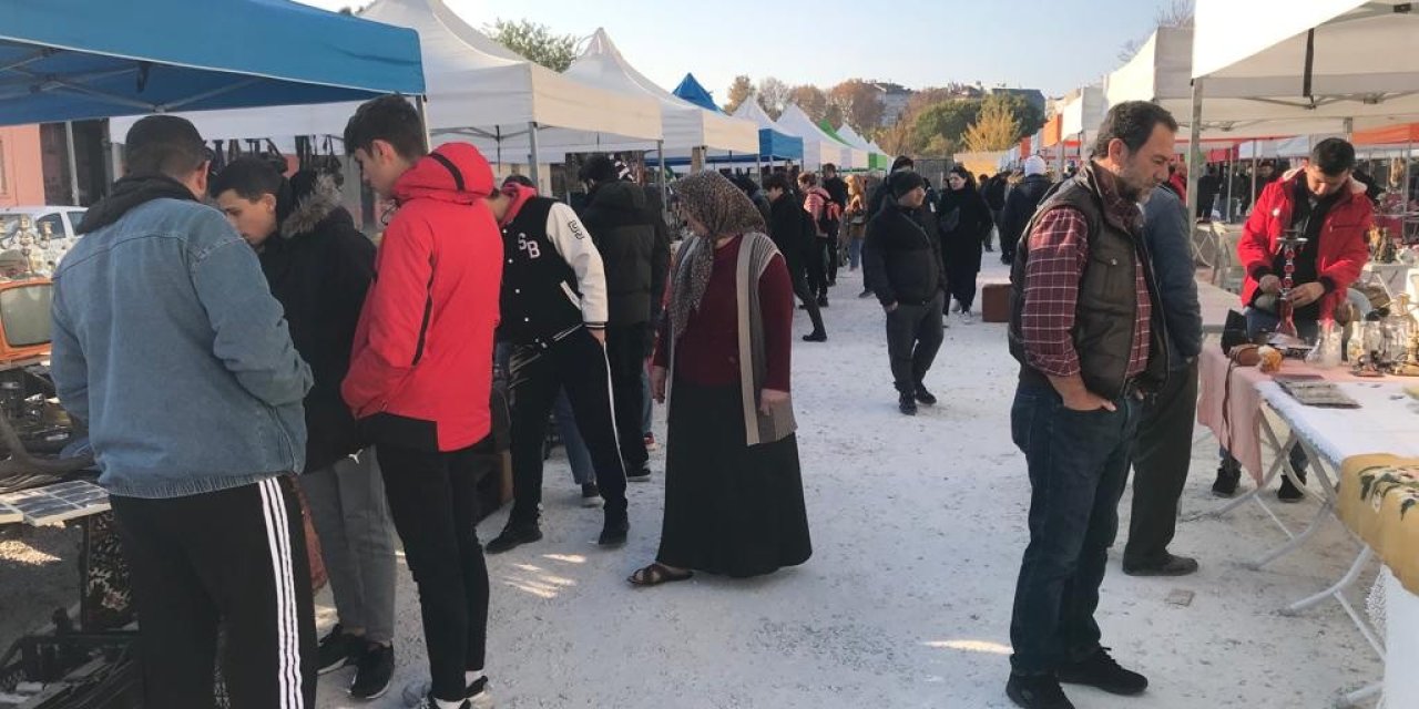 Eskişehir Antika Pazarı’na Öğrenci Etkisi