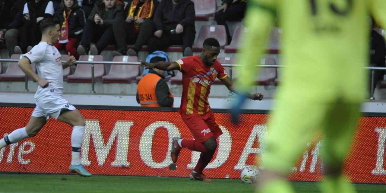 Spor Toto Süper Lig: Kayserispor: 1 - Konyaspor: 2 (ilk Yarı)