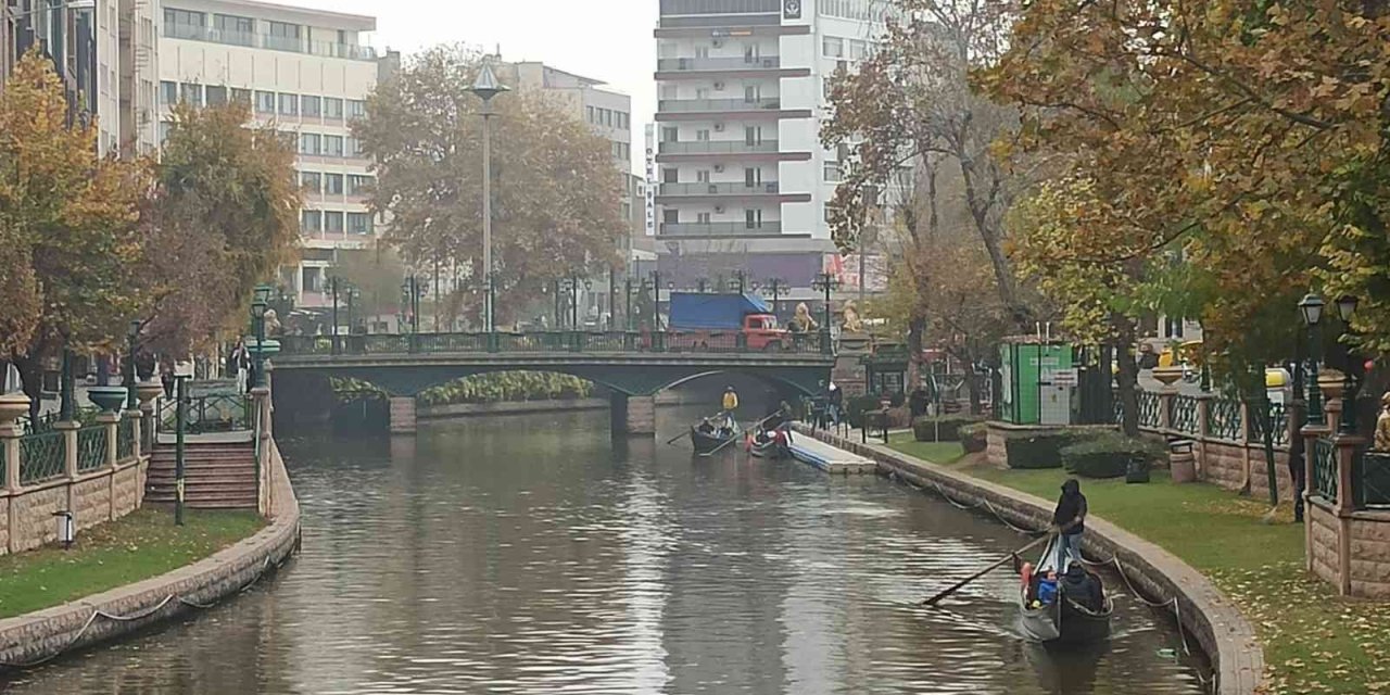 Soğuğa Rağmen Gondol Keyfi Devam Ediyor