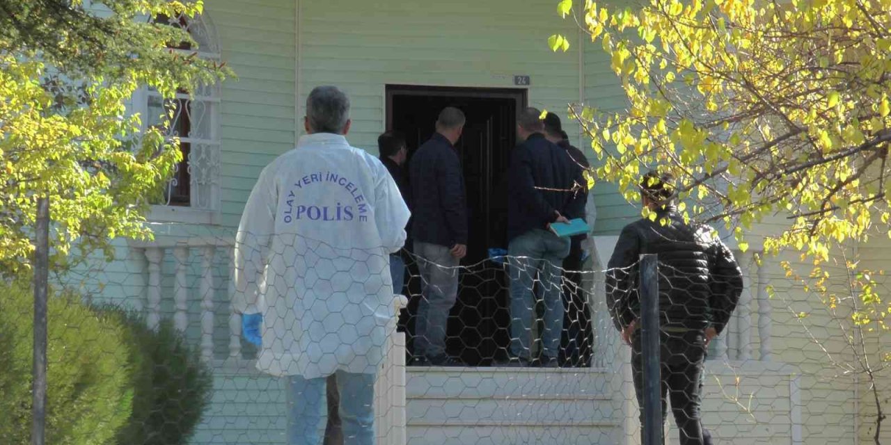 Kayseri’de Bir Evde Yaşlı Çiftin Cesedi Bulundu