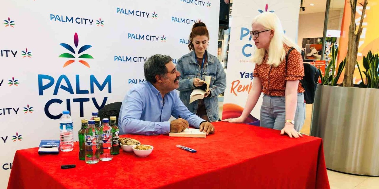 Ahmet Ümit Mersin’de Okurlarıyla Buluştu