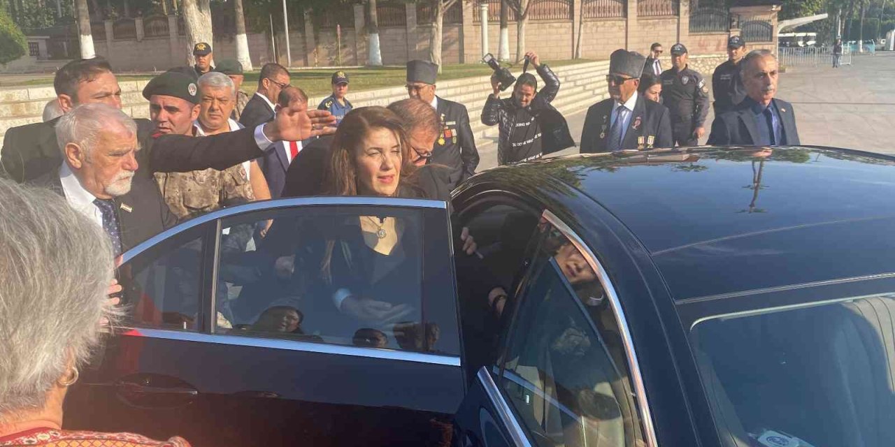 Kktc Mersin Başkonsolosu Konuşması Sırasında Fenalaştı