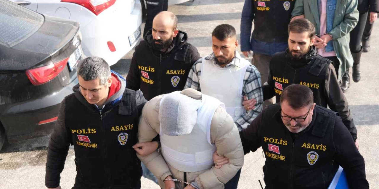 Eğlence Mekanındaki Cinayete 2 Tutuklama