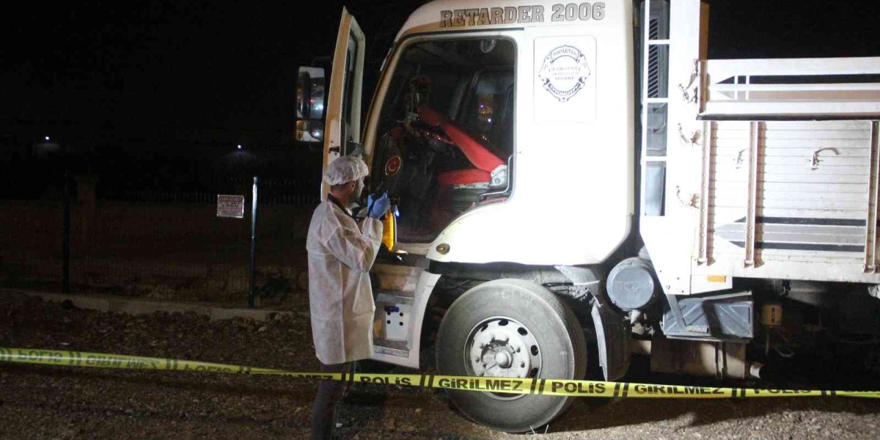 Ölüm Dinlenmeye Geçtiği Kamyonunda Yakaladı
