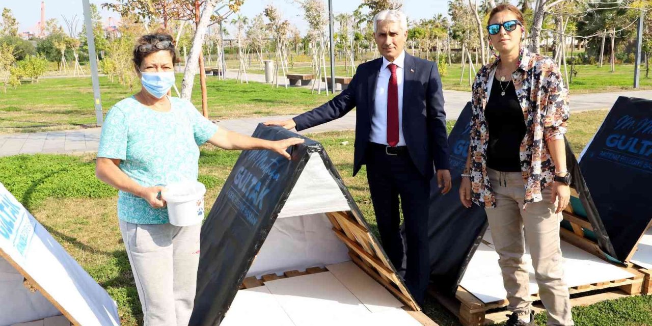 Mersin’de Köpek Kulübeleri, Kedi Yuvaları Ve Kuş Evleri Dağıtıldı
