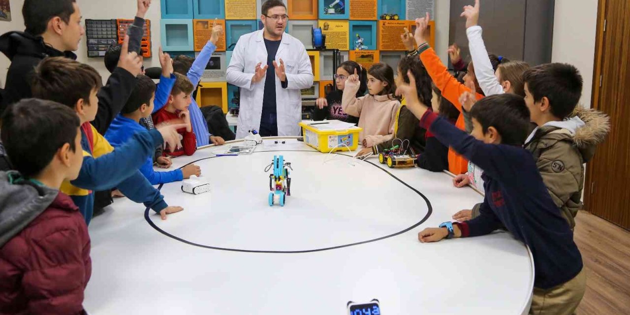 Konya’nın İlk E-spor Merkezi’nde Eğitimler Başladı